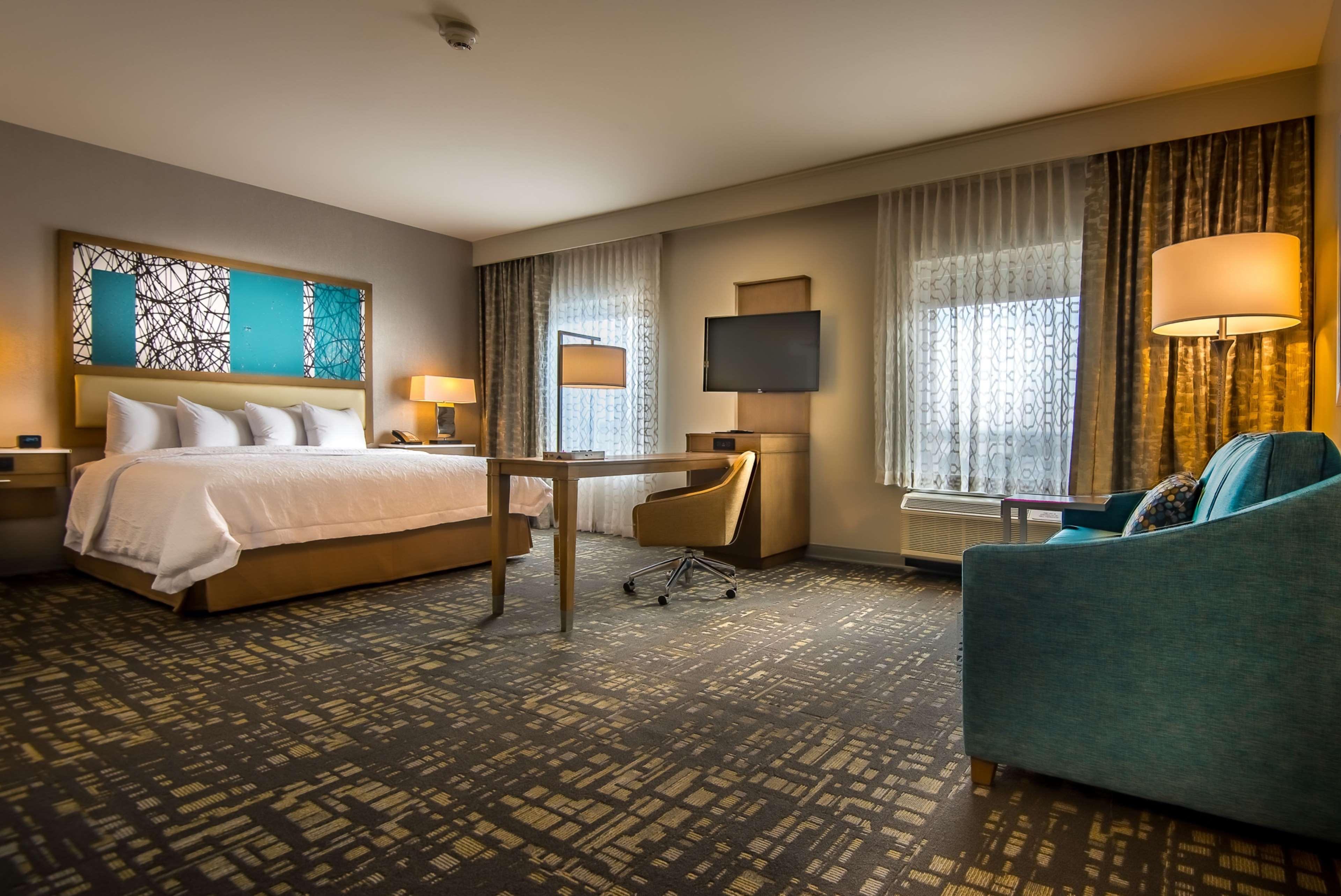 Hampton Inn & Suites Dallas-Колони Экстерьер фото