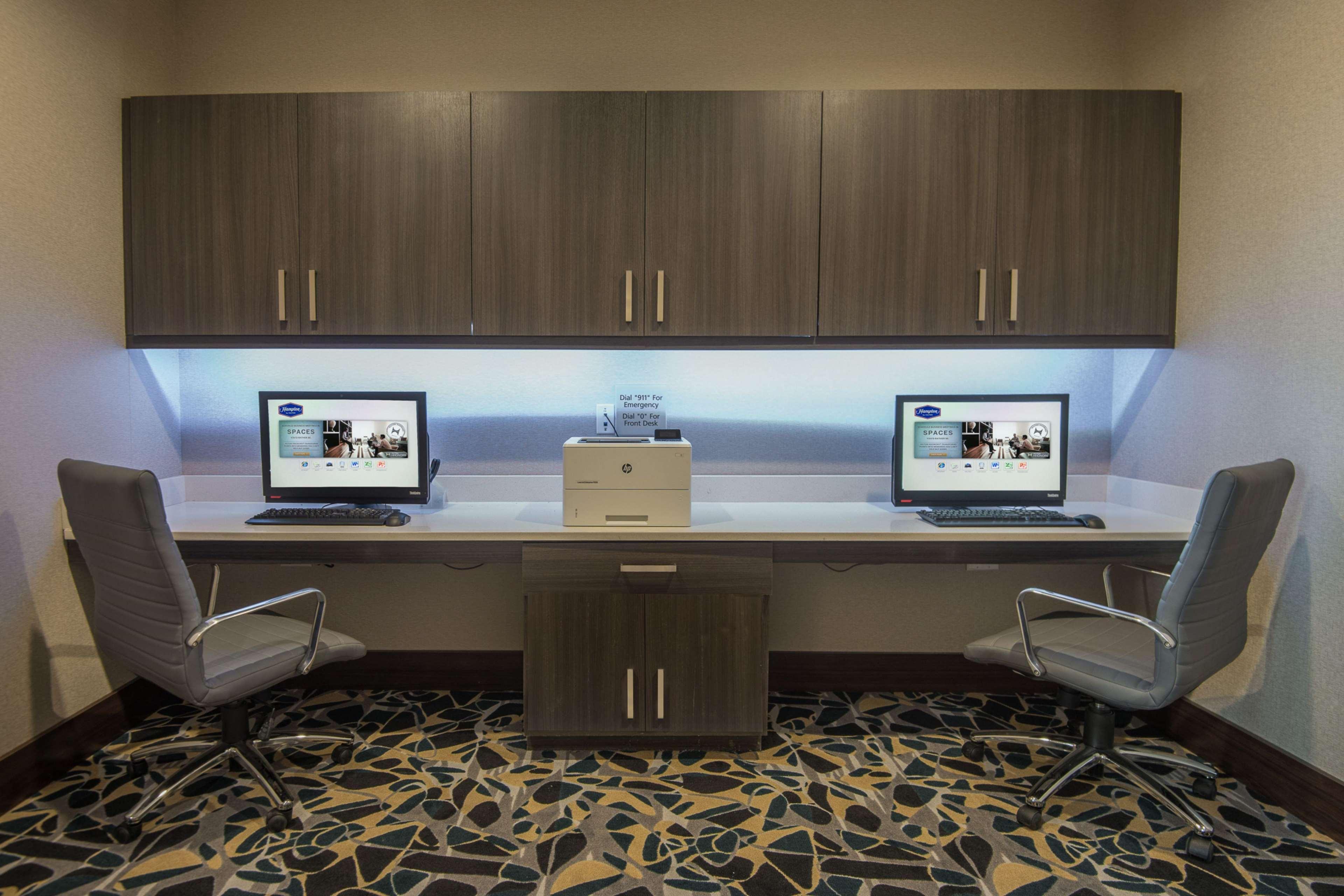 Hampton Inn & Suites Dallas-Колони Экстерьер фото