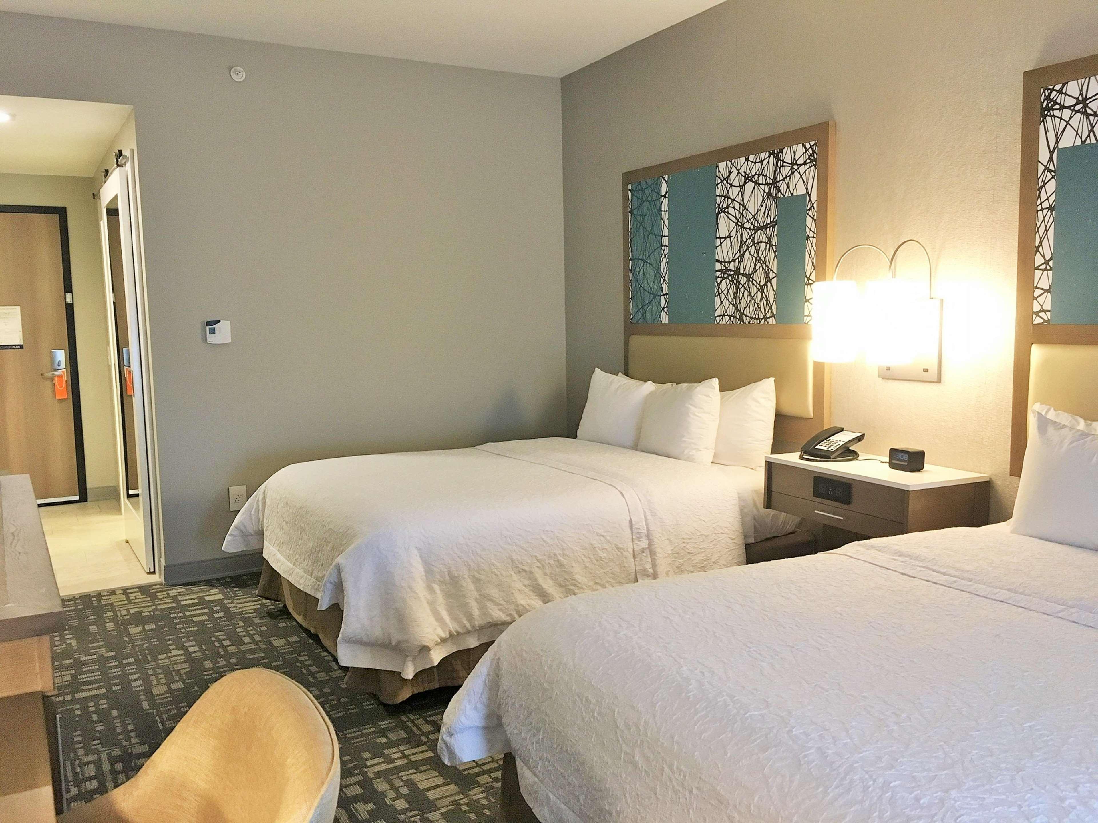 Hampton Inn & Suites Dallas-Колони Экстерьер фото