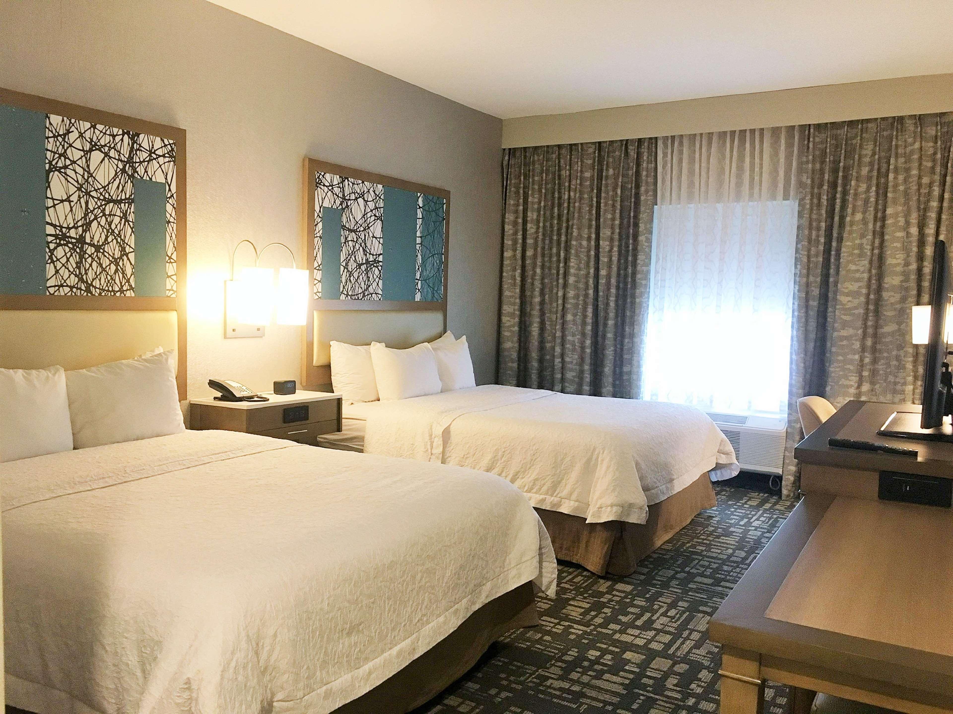 Hampton Inn & Suites Dallas-Колони Экстерьер фото