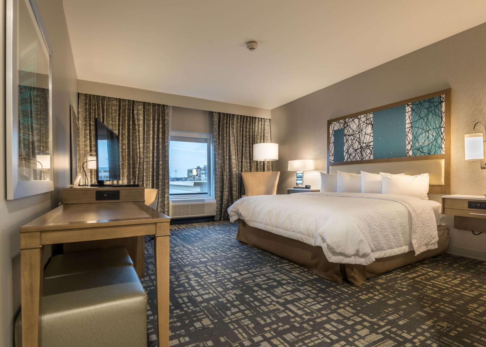 Hampton Inn & Suites Dallas-Колони Экстерьер фото